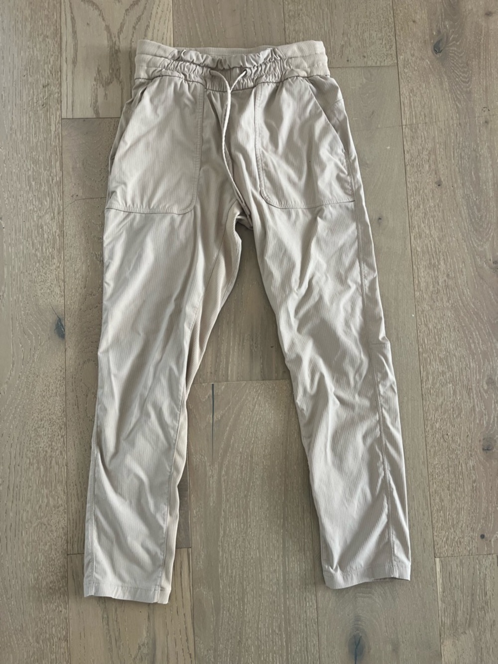 lululemon Women’s Dance Studio Mid-Rise Jogger Pant Tan Beige sz 4 - Picture 2 of 6